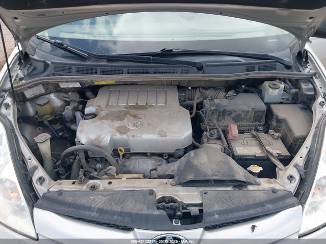 Toyota Sienna Le