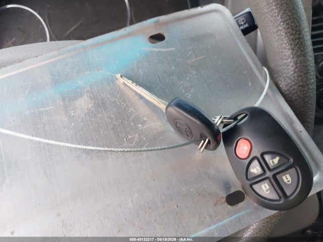 Toyota Sienna Le