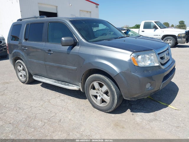 Salvage Honda Pilot Image