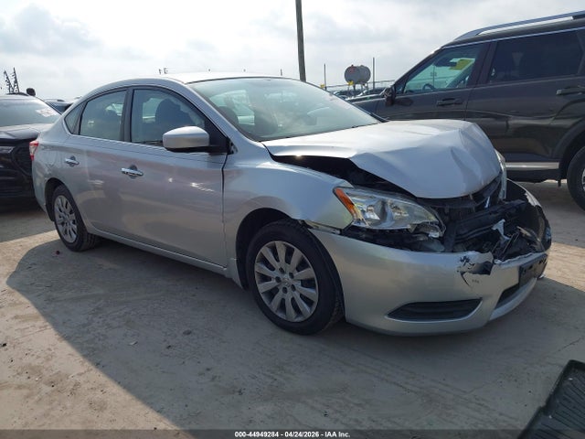 Salvage Nissan Sentra Image