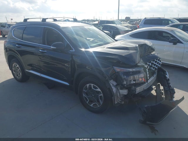 Salvage Hyundai SANTA FE Image