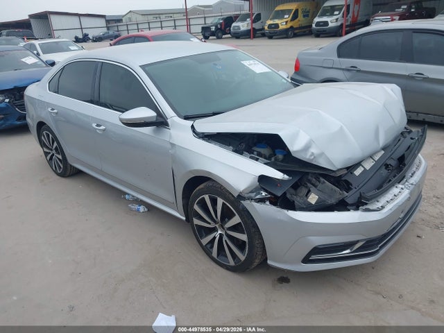 Salvage Volkswagen Passat Image
