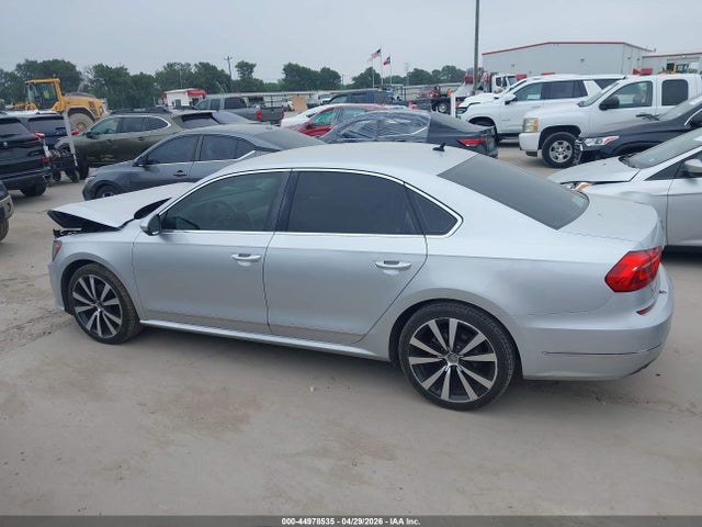 Volkswagen Passat 1.8t S