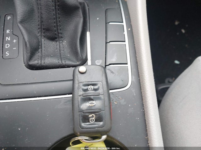 Volkswagen Passat 1.8t S