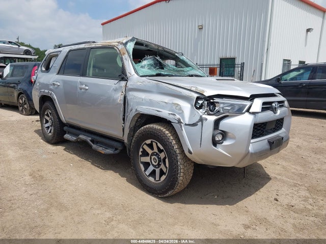 Salvage Toyota 4Runner Image
