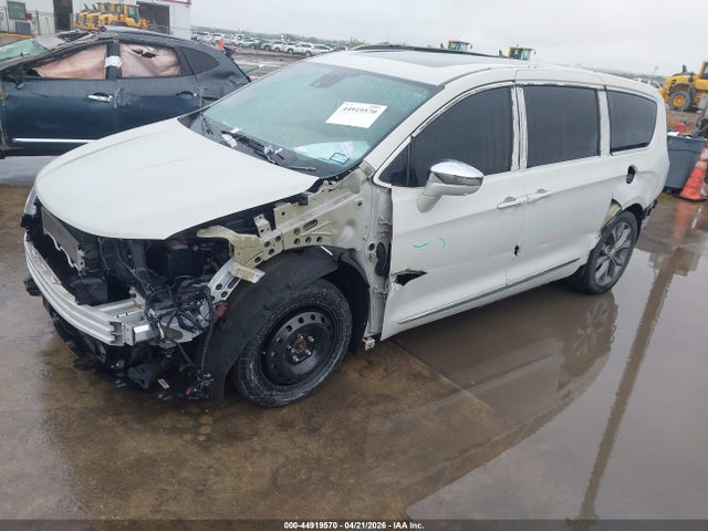 Chrysler Pacifica Limited