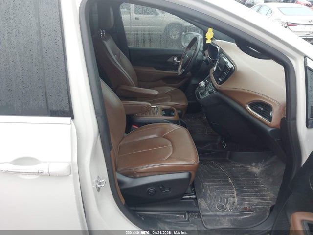 Chrysler Pacifica Limited