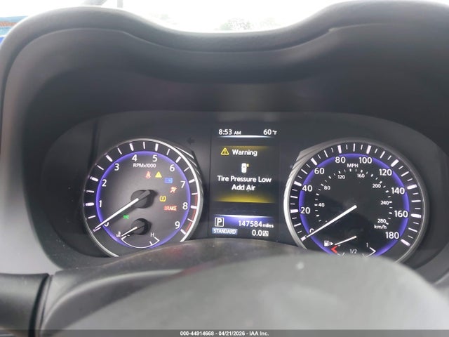 INFINITI Q50 Premium