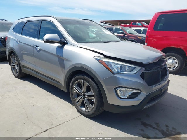 Salvage Hyundai SANTA FE Image