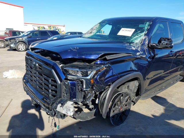 Toyota Tundra Limited Crewmax 5.5' Bed