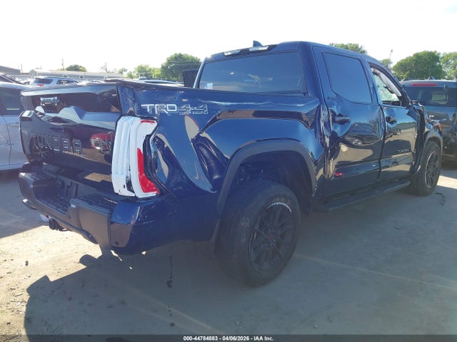 Toyota Tundra Limited Crewmax 5.5' Bed