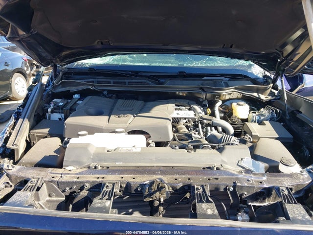 Toyota Tundra Limited Crewmax 5.5' Bed