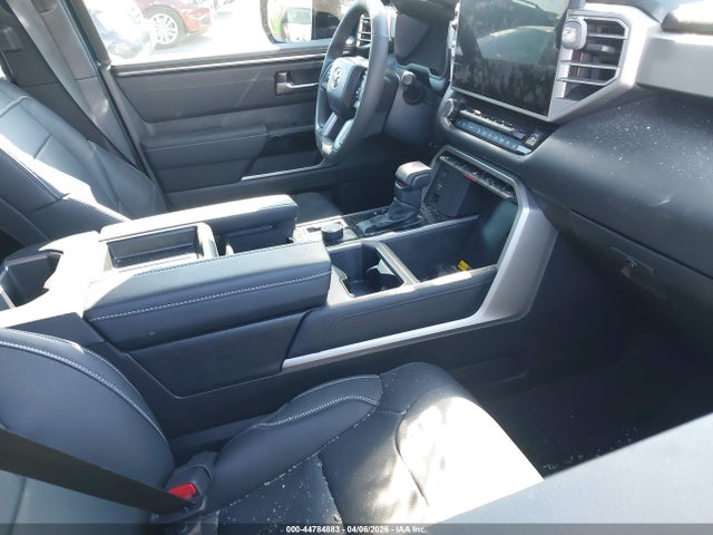 Toyota Tundra Limited Crewmax 5.5' Bed