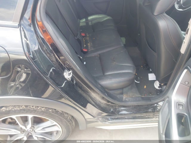 Volvo V60 Cross Country T5