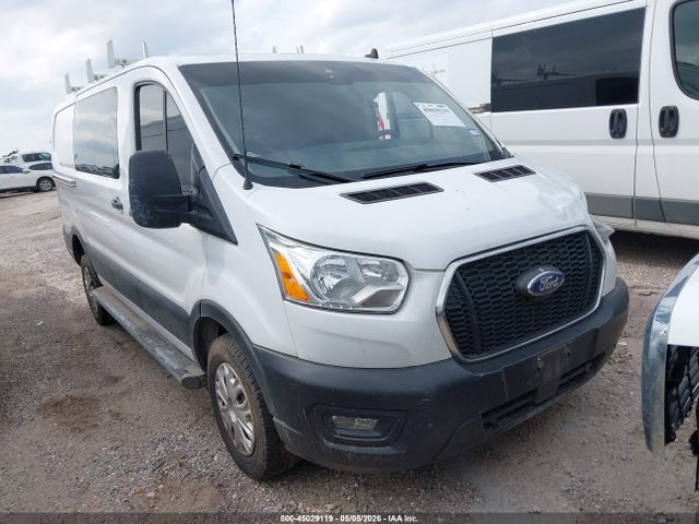 Salvage Ford Transit Image
