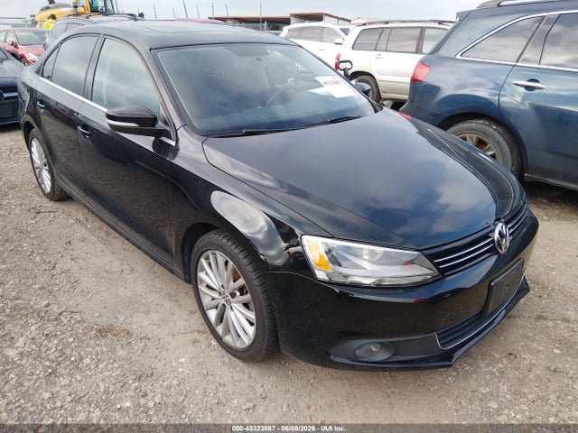 Salvage Volkswagen Jetta Image