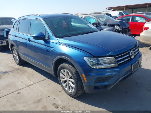 Salvage Volkswagen Tiguan Image