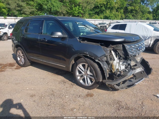 Salvage Ford Explorer Image