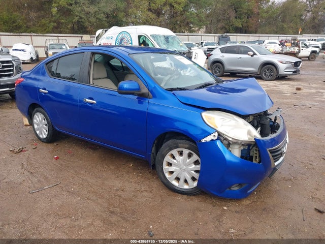 Salvage Nissan Versa Image