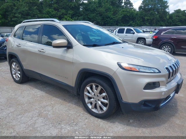 Salvage Jeep Cherokee Image