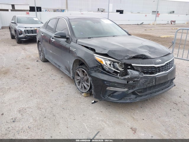 Salvage Kia Optima Image