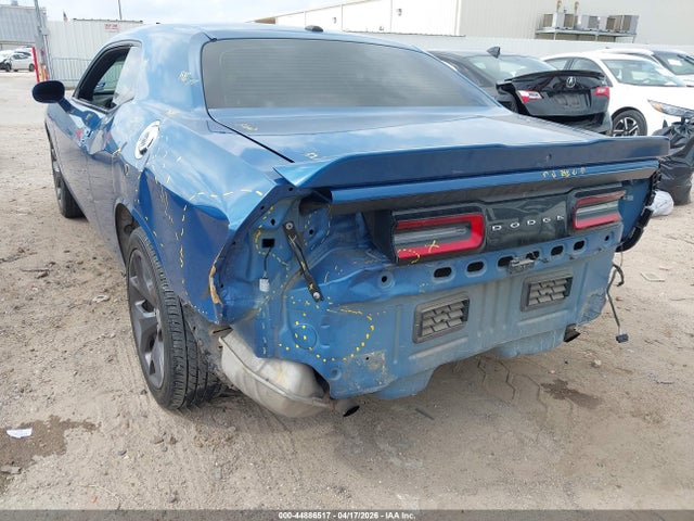 Dodge Challenger Sxt