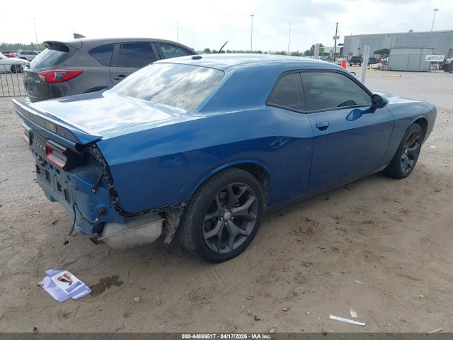 Dodge Challenger Sxt