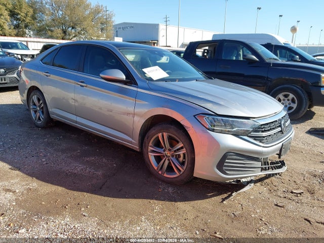 Salvage Volkswagen Jetta Image