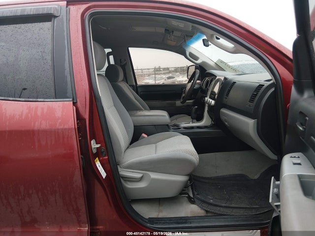 Toyota Tundra Sr5 5.7l V8