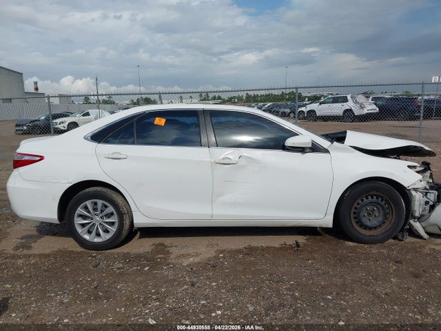 Toyota Camry Le