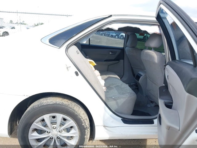Toyota Camry Le
