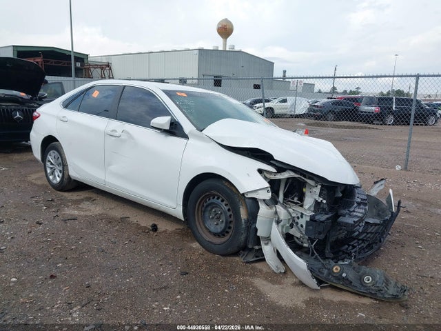 Salvage Toyota Camry Image