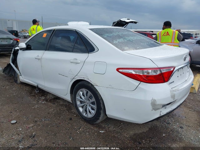 Toyota Camry Le