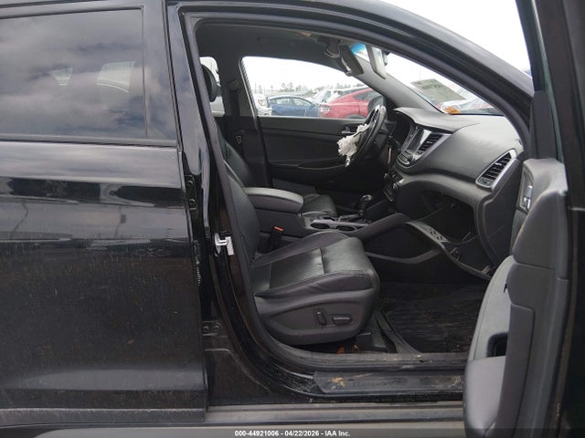 Hyundai TUCSON Se Plus