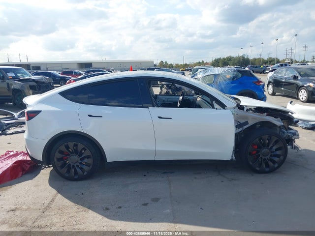 Tesla Model Y Performance Dual Motor All-wheel Drive
