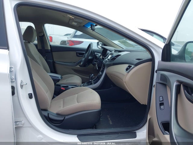 Hyundai ELANTRA Se