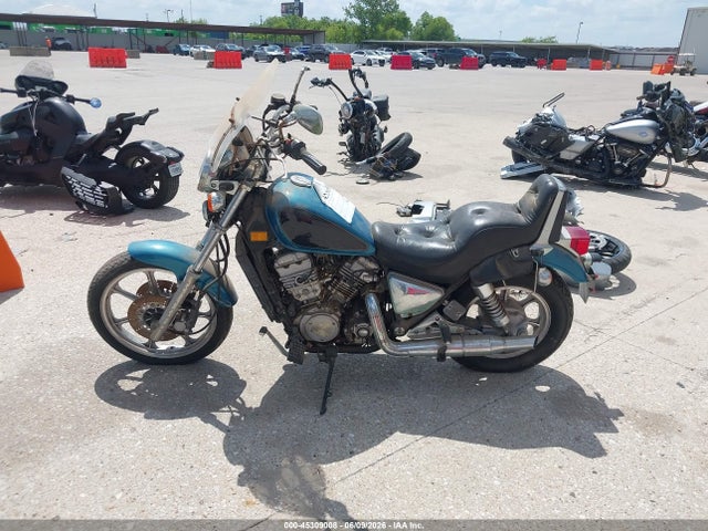 Kawasaki Vn750