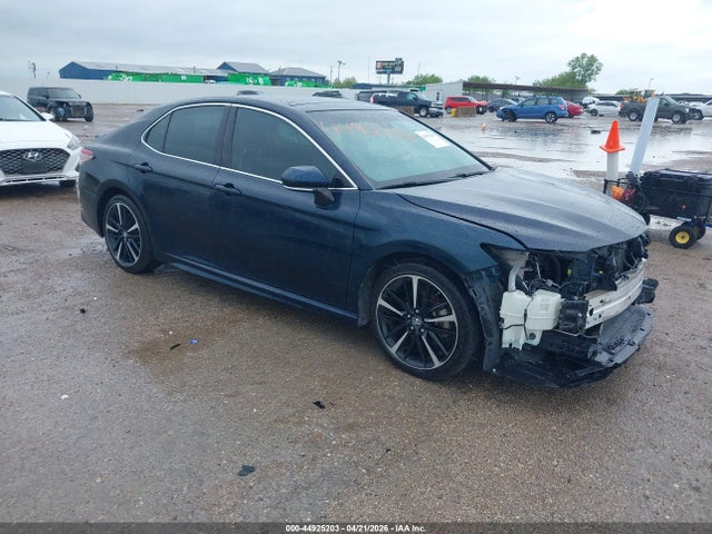 Salvage Toyota Camry Image