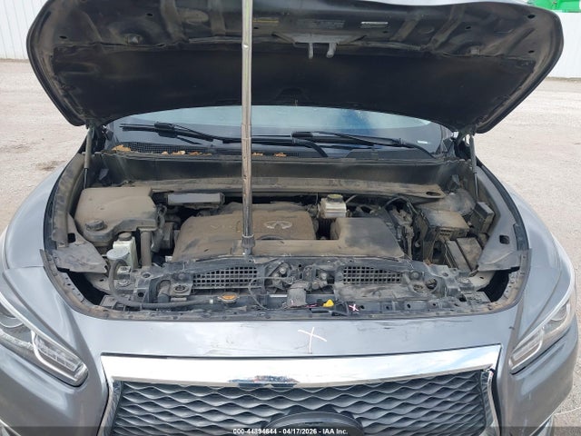INFINITI Qx Luxe