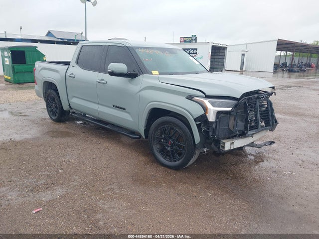 Salvage Toyota Tundra Image