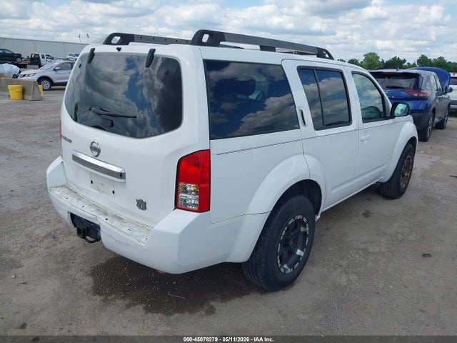 Nissan Pathfinder S