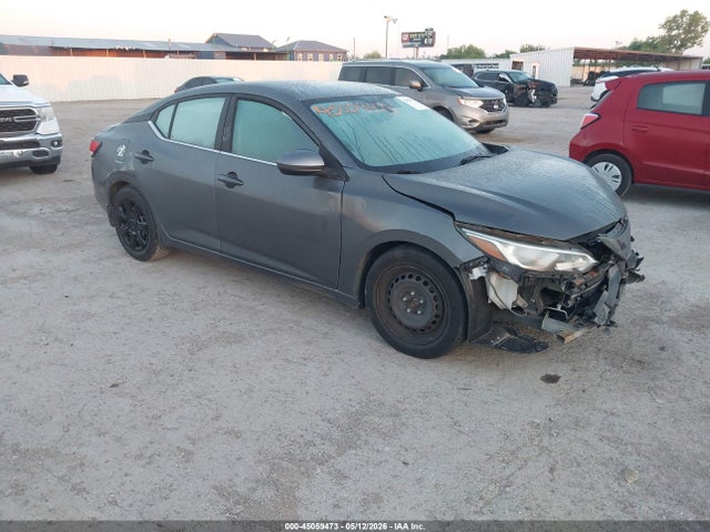 Salvage Nissan Sentra Image