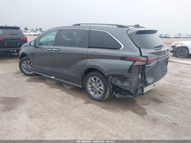 Toyota Sienna Xle