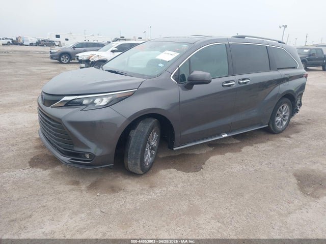 Toyota Sienna Xle
