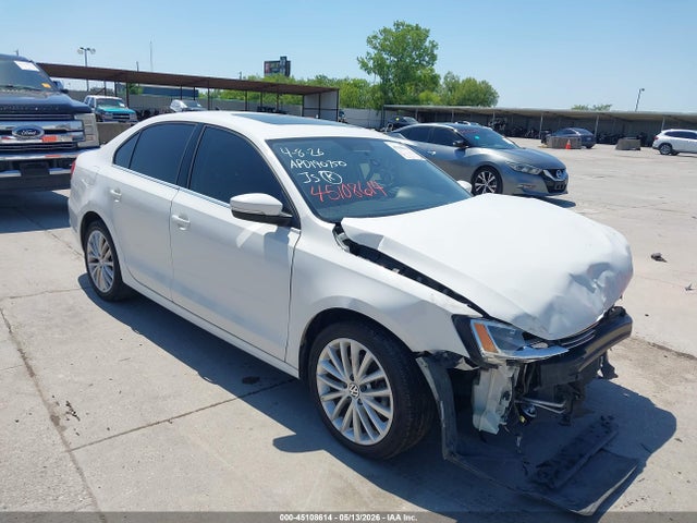 Salvage Volkswagen Jetta Image