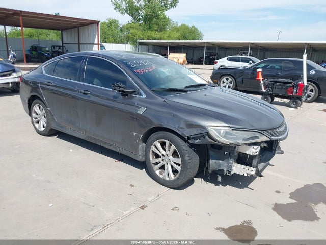 Salvage Chrysler 200 Image