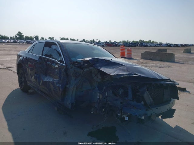 Salvage Chrysler 300 Image