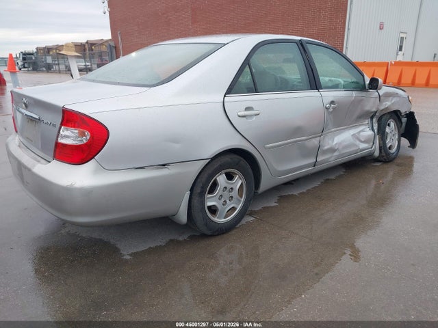 Toyota Camry Le V6