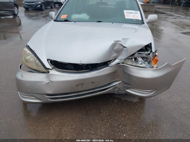 Toyota Camry Le V6