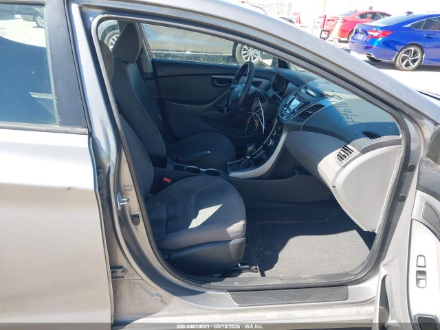 Hyundai ELANTRA Se